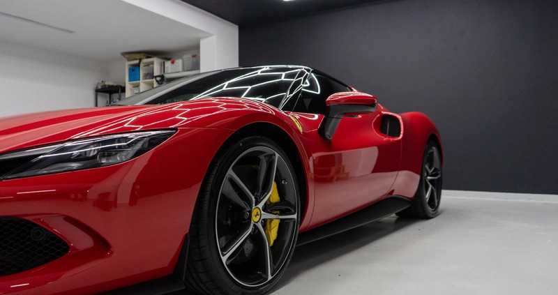 Ferrari 296 GTB cena 1690000 przebieg: 1100, rok produkcji 2022 z Szczytno małe 67